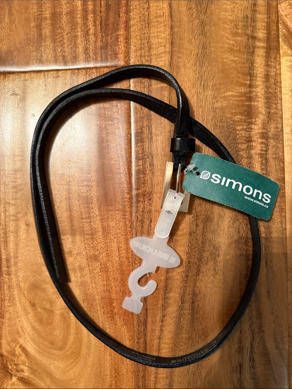 Simons black leather belt in size small